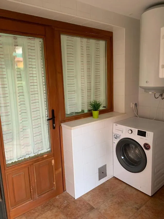 Apartamento con jardín privado y acceso a piscina Huelva